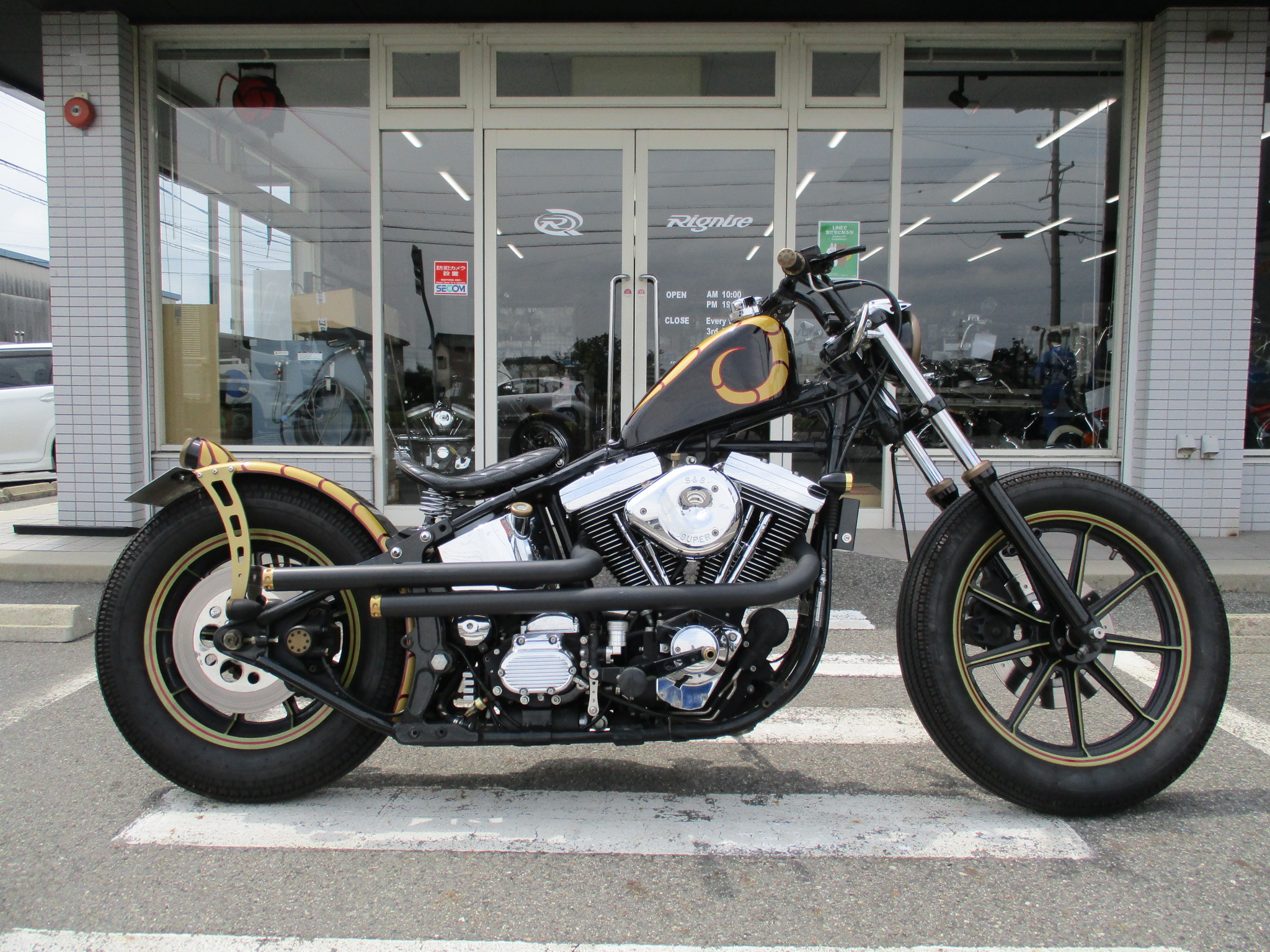 ハーレーの中古車 カスタム 修理ならエボリューションハーレーの専門店 リグニス Rignise