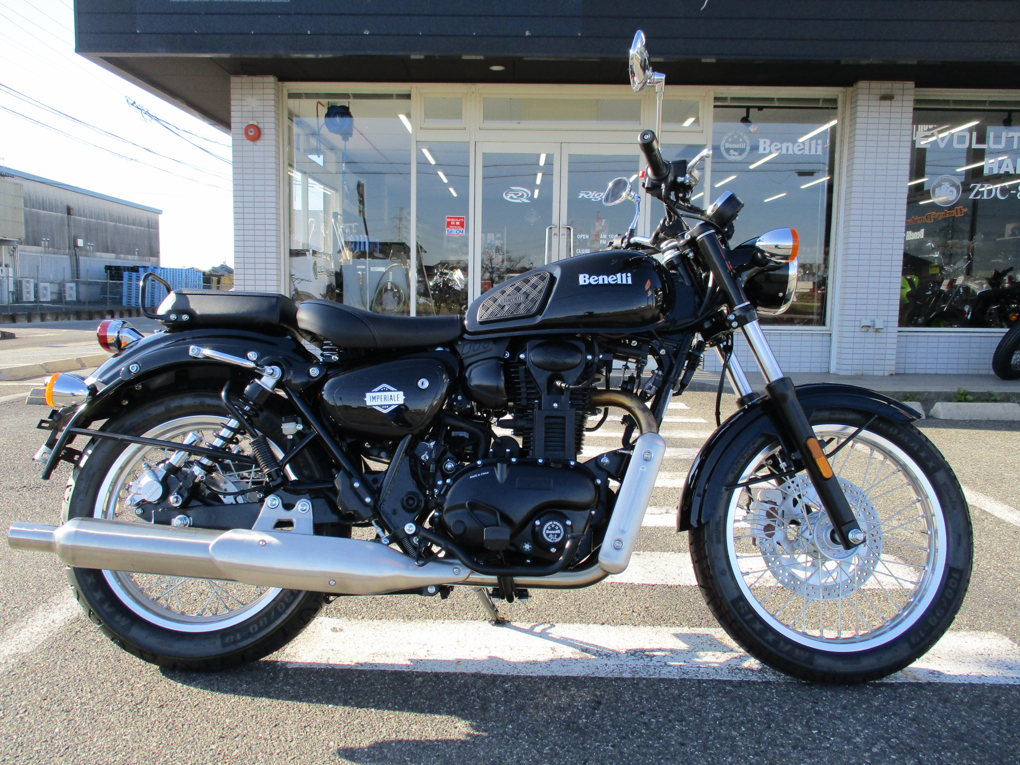 Benelli 新車 インペリアーレ 400 ｜ Rignise(リグニス)
