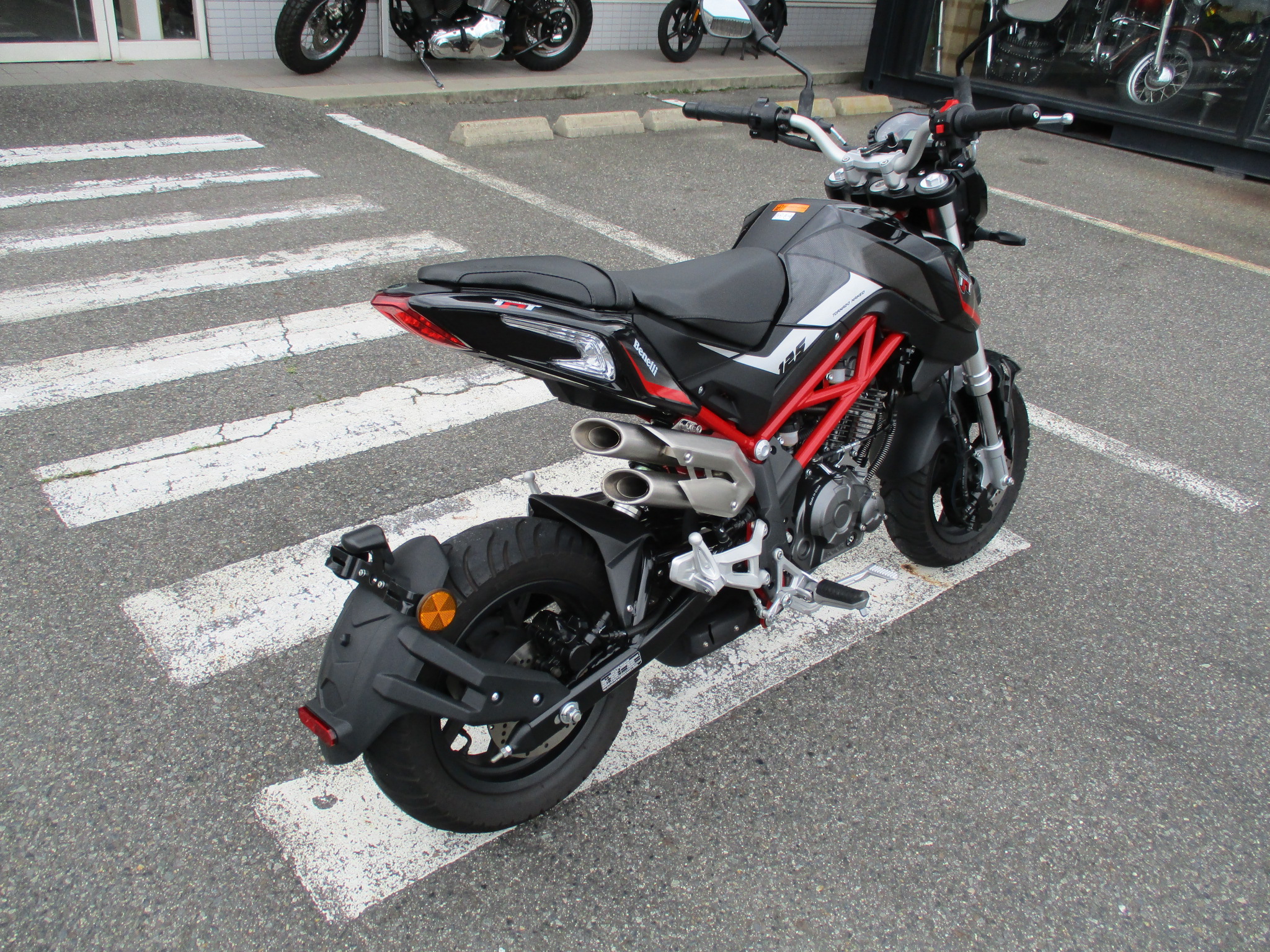 ベネリ TNT125 2022年モデル 中古車 ｜ Rignise(リグニス)